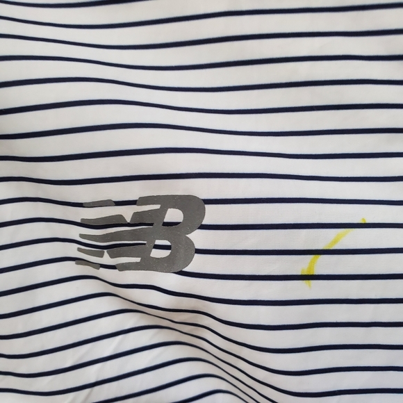 New Balance Light Jacket - Picture 2 of 3